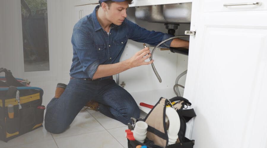 Expert burst pipe repair services in Hurdland, MO